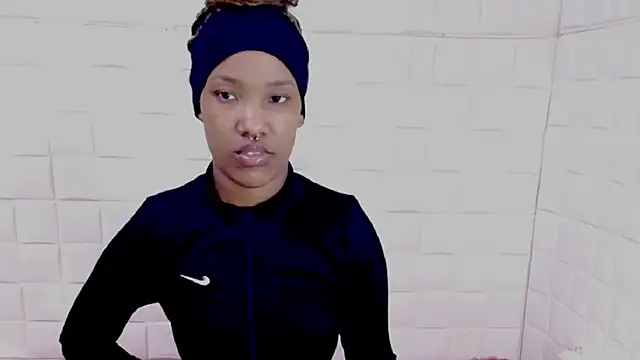 XXX chat uživo modela EroticSexyPrada