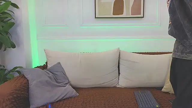 Stone_grey1_ Adlı Modelin Canlı XXX Sohbeti