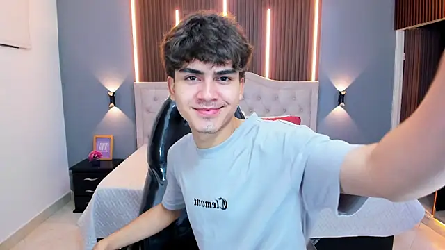 Tommy18__ Chat XXX live