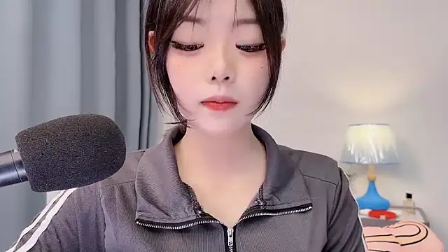 smalldaisyn Live XXX chat