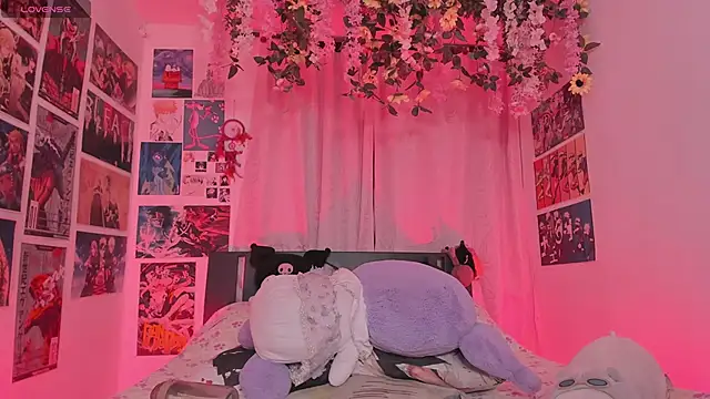 XXX chat uživo modela MissCurvyTop