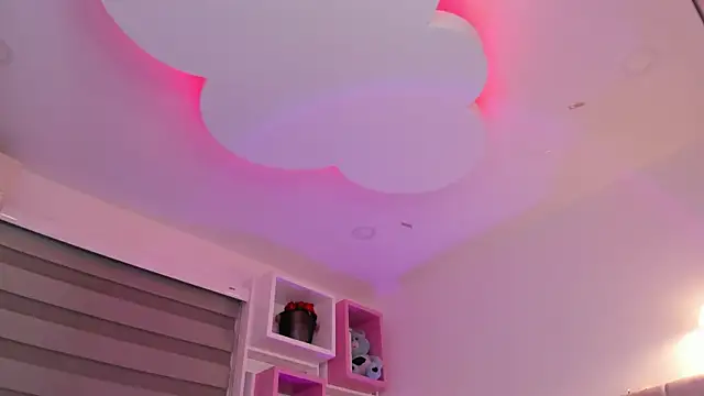 MiiaParker6972のライブXXXチャット