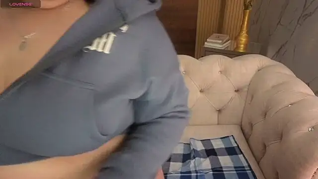 Astrid1_sのライブXXXチャット