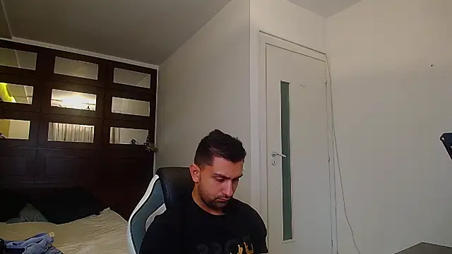 BryceReign Adlı Modelin Web Kamerası Şovu