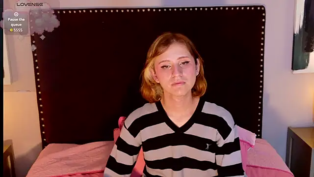 seraphine_star Webcam Show