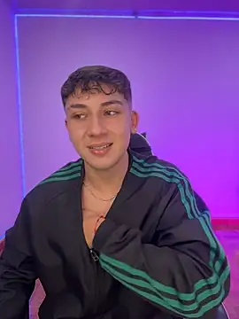 OLIVER_K webkamerás műsora