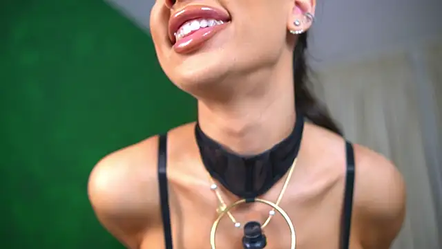 FoxieJullia Chat XXX live