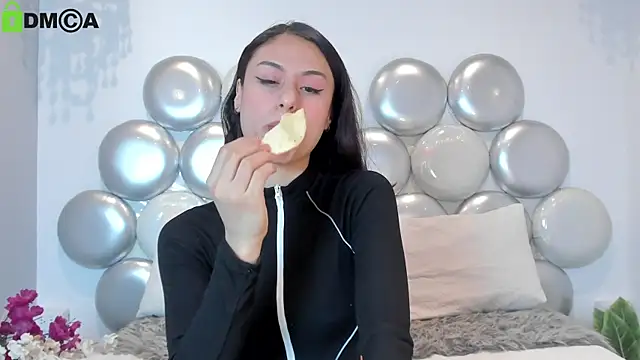 Chat +18 de Hannah_blepper ao vivo