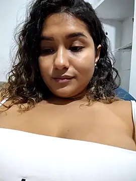 Pertunjukan Kamera Web BrendaGirs