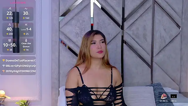 XXX chat uživo modela Kendal-Ross