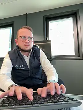 thehornyguy97 – Kamerová šou