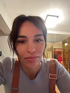 XXX chat uživo modela DarkDesin