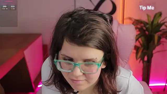 Ariell_Mini Chat XXX live