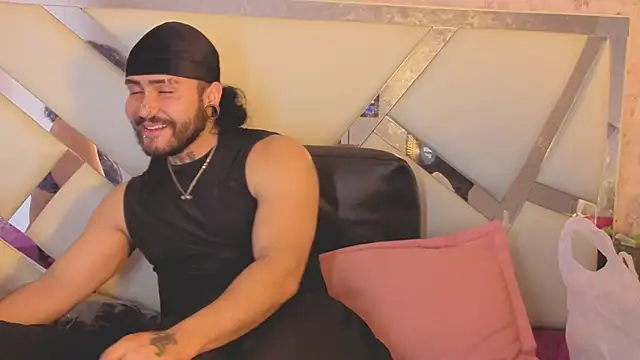 Chat XXX en directo de Benny_and_Mark