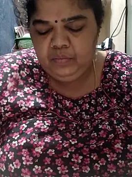 tamilthanushri Chat XXX live