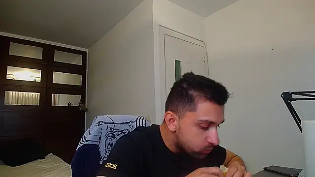 BryceReign Adlı Modelin Web Kamerası Şovu