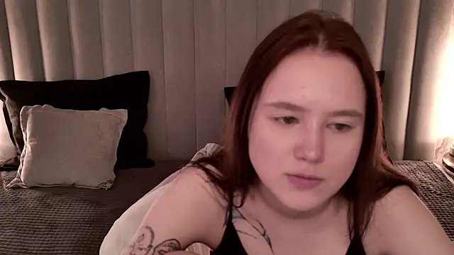 Chat +18 de CarolineTenders ao vivo