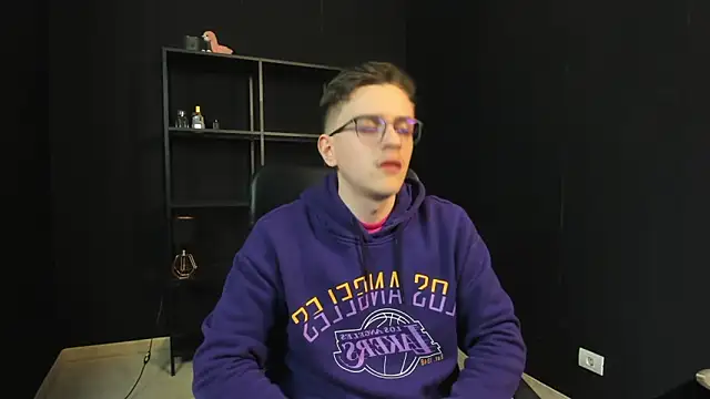 แชท XXX สดของ FelixStarkk