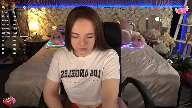 FoxyShyのライブXXXチャット