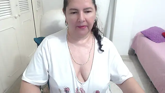 leonela_69 – Live XXX-chat