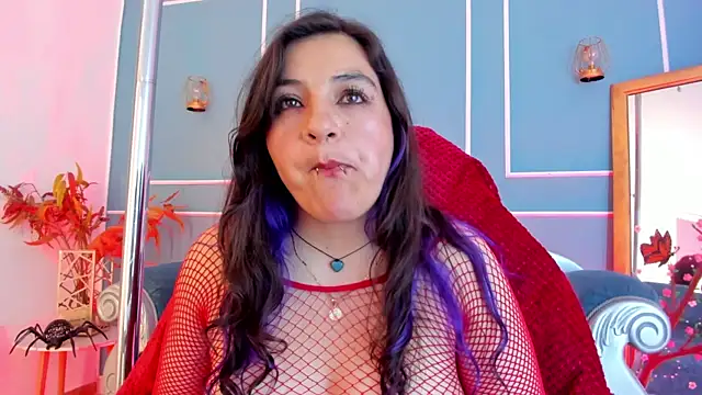 TaraTaylorr Live XXX-Chat