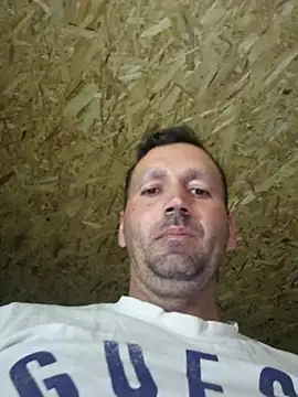 florin421 Adlı Modelin Canlı XXX Sohbeti