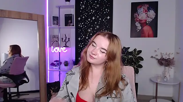 MollyShiningのライブXXXチャット