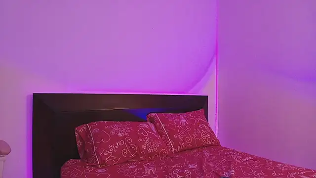 แชท XXX สดของ Cattazahir