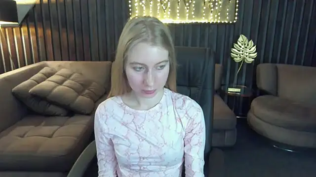 Pokazy przed kamerką – Alina_Blonde