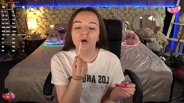 FoxyShy Live XXX-Chat