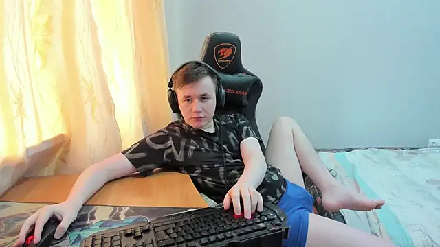 iliaskrislove's Live XXX Chat