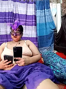 Tanisha-Chy Chat XXX in diretta