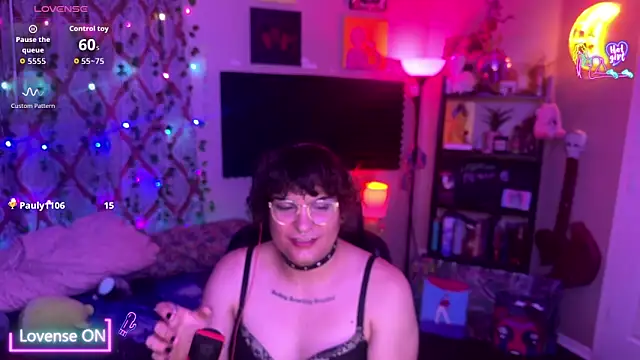 lobotomyprincess: διαδικτυακό σόου στην κάμερα