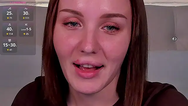 Chat +18 de LianaFord ao vivo