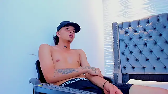 Chat +18 de Joseph_vans2 ao vivo