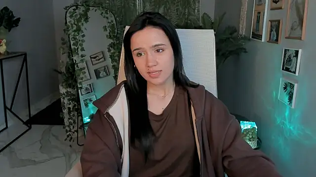 MonicaFarmer's Live XXX Chat