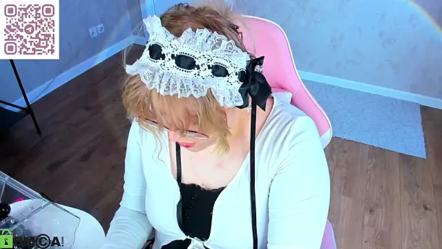 luna_c0ra: απευθείας συνομιλία ΧΧΧ