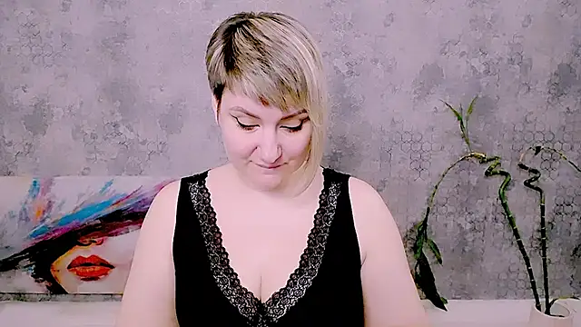 Djullian Live XXX chat