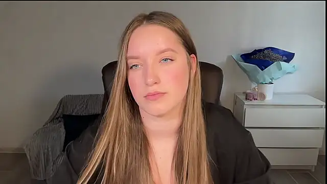 EvaMaddison Adlı Modelin Canlı XXX Sohbeti