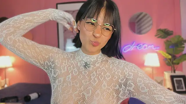 دردشة SoySaraa الجنسية المباشرة