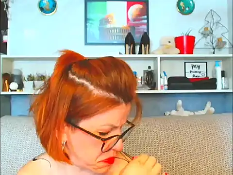 Natali3855 即時 XXX 聊天