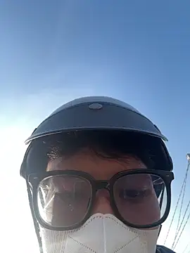 MEFUN- Show in webcam