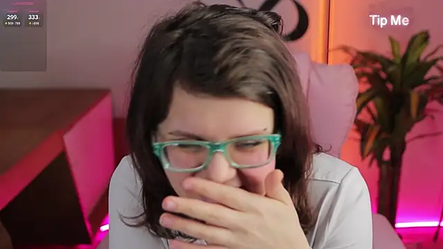 Ariell_Mini élő XXX-chatje