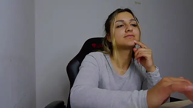 NicolePlay – Live XXX-chat