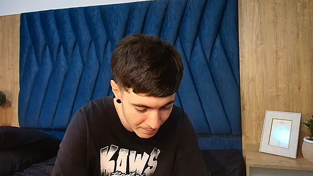 lio____ Adlı Modelin Canlı XXX Sohbeti