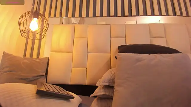 Chat +18 de camila__herrera ao vivo