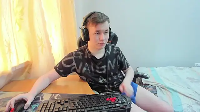 Show modela iliaskrislove na web-kameri