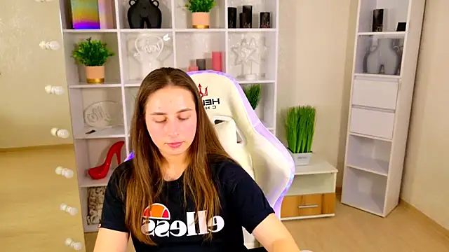 Chatroom XXX en direct de NadinnL