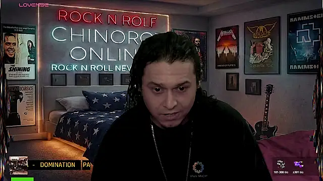 chino_roz Show in webcam