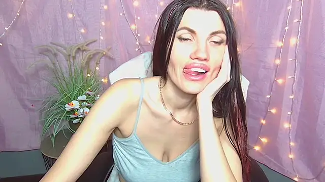 แชท XXX สดของ MilaLoona